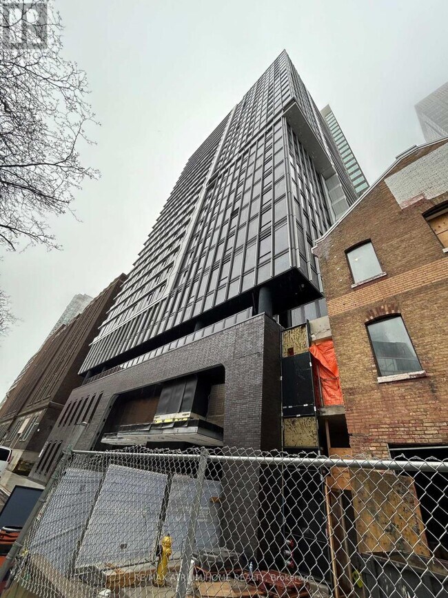 property at 771-771 Yonge St