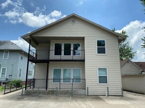 411 E Scott St in Kirksville, MO - Building Photo - Building Photo