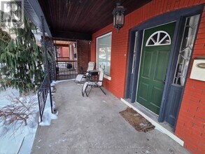 16 Cedar Ave in Hamilton, ON - Building Photo - Building Photo