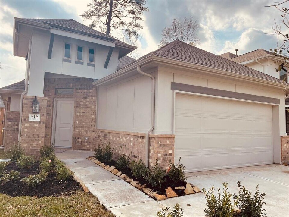 516 Chestnut Reef Ct in Conroe, TX - Building Photo