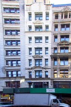 20 E 17th St in New York, NY - Building Photo - Building Photo