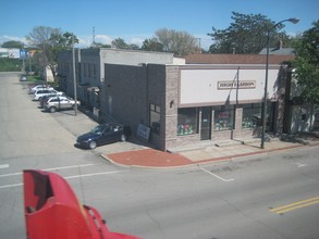 4-6 Irving St in Joliet, IL - Foto de edificio - Building Photo