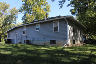 2201 SW Clay St in Topeka, KS - Foto de edificio - Building Photo