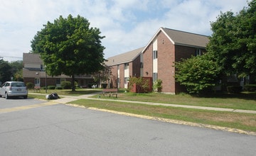 Great Meadow Village in Salisbury, MA - Building Photo - Building Photo