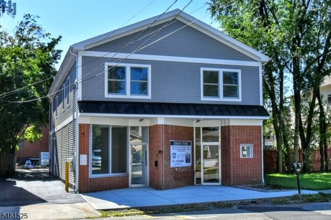 property at 7 Bergen St