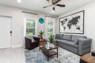 2694 Nokomis Ave in West Palm Beach, FL - Building Photo - Building Photo