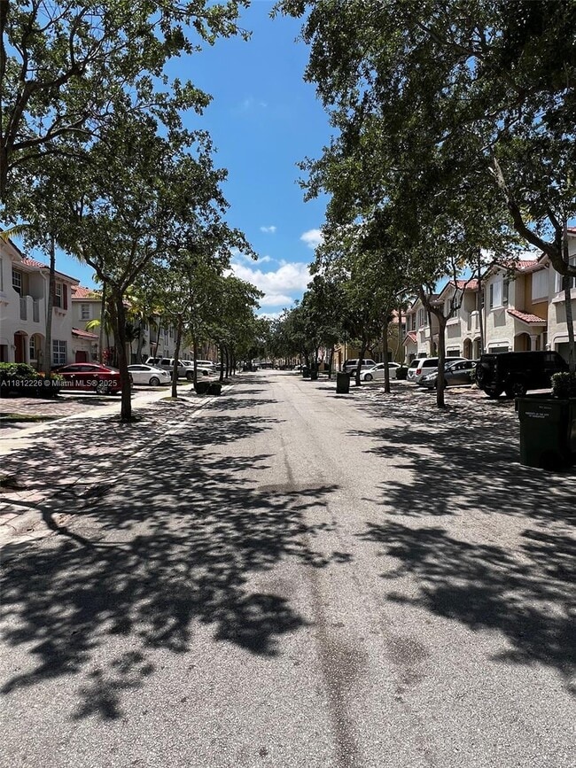 655 NE 21st Terrace in Homestead, FL - Building Photo - Building Photo