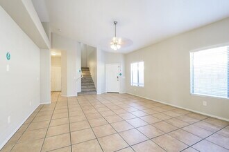 3915 W Buckskin Trail in Phoenix, AZ - Foto de edificio - Building Photo