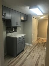 Aspen Woods in Decatur, GA - Building Photo - Building Photo