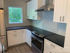 672 Portside Dr in Davidson, NC - Building Photo - Building Photo