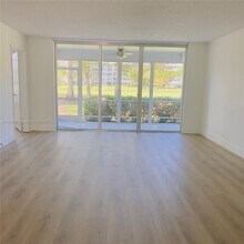 4009 N Cypress Dr in Pompano Beach, FL - Building Photo - Building Photo