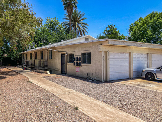 325-329 S Pioneer St in Mesa, AZ - Building Photo - Primary Photo