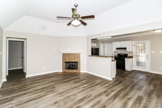 1021 Crayton Ridge Dr in Cordova, TN - Building Photo - Building Photo