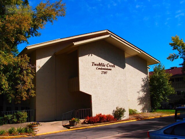2707 Valmont Rd. Apt 213D, Unit Two Mile Creek 213D in Boulder, CO - Foto de edificio - Building Photo