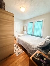 949 Adams St, Unit 1 in Boston, MA - Foto de edificio - Building Photo