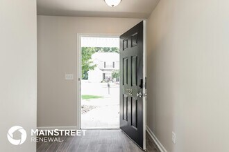 1122 Langston Dr in Greensboro, NC - Foto de edificio - Building Photo