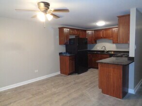 8550 103rd Terrace in Palos Hills, IL - Building Photo - Building Photo