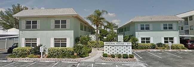 property at 611 Gulf Dr N