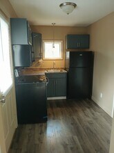 4 Cushing Rd, Unit Apt 2 in Friendship, ME - Foto de edificio - Building Photo