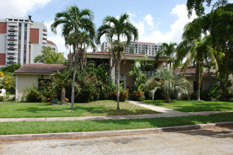 33 Phoenetia Ave in Coral Gables, FL - Building Photo - Building Photo