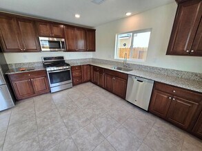 8836 Mahon Dr in Reno, NV - Building Photo - Building Photo