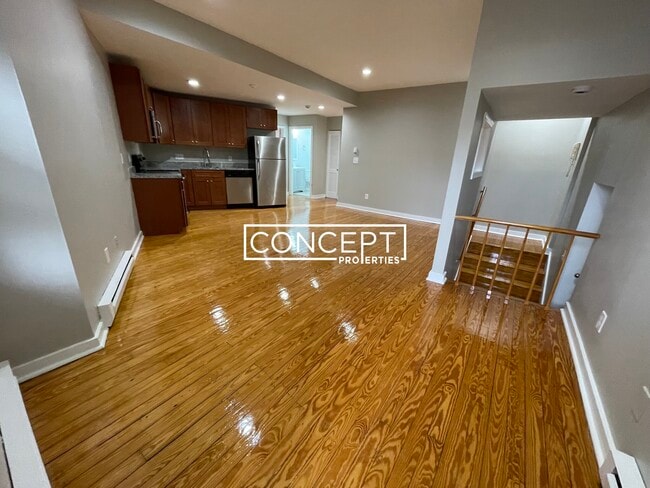 1 Pembroke St in Chelsea, MA - Foto de edificio - Building Photo