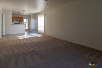 102 E Robin Ln in Harker Heights, TX - Building Photo - Building Photo