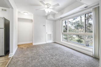 Parkside Terrace in Silver Spring, MD - Building Photo - Building Photo