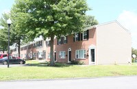 Building Photo - The Townhomes at Diamond Ridge Apartments in Baltimore, Maryland