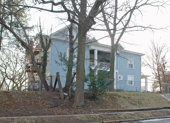 3511 Powhatan Ave in Baltimore, MD - Building Photo - Building Photo
