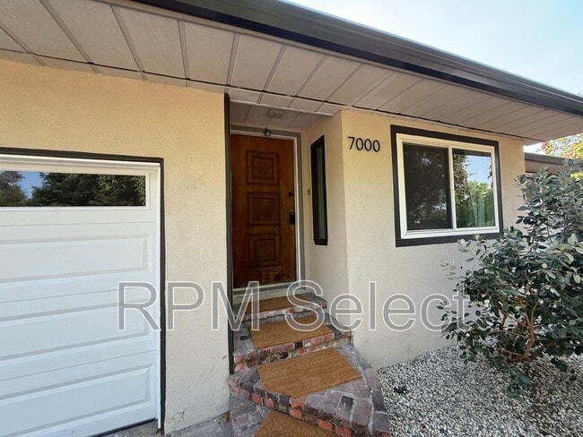 7000 Dudley St in Citrus Heights, CA - Building Photo - Building Photo