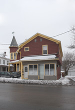 600 E Main St in Cobleskill, NY - Foto de edificio - Building Photo