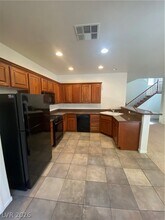 8153 Marshall Canyon Dr in Las Vegas, NV - Building Photo - Building Photo