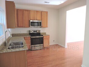 9111 Parlor Dr in Ladson, SC - Building Photo - Building Photo