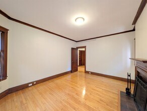 7 Linnaean St, Unit 10 in Cambridge, MA - Building Photo - Building Photo