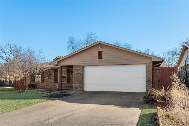 1832 Tameria Dr in Irving, TX - Building Photo