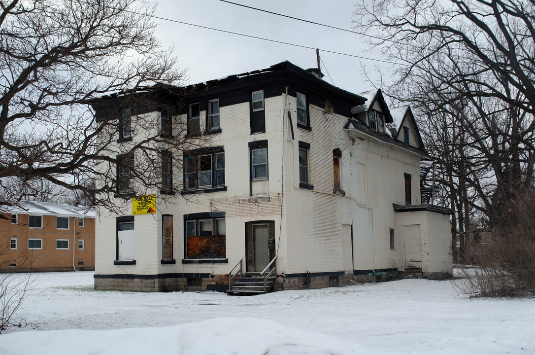 612 W Onondaga St in Syracuse, NY - Foto de edificio