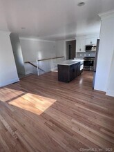 274 Valley Rd in Greenwich, CT - Building Photo - Building Photo