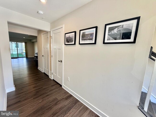 8627 Satinwood Dr in Frederick, MD - Building Photo - Building Photo