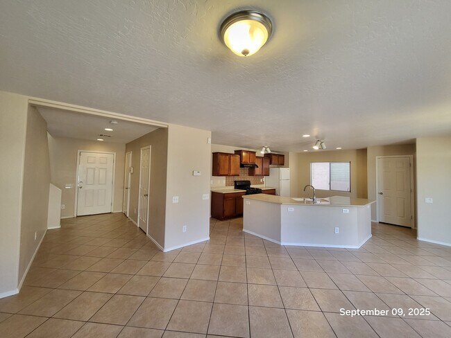 9042 Tolford Ave in Las Vegas, NV - Building Photo - Building Photo
