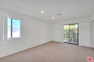 4311 Colfax Ave in Los Angeles, CA - Building Photo - Building Photo
