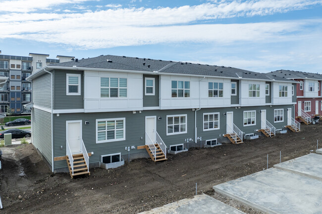 Merganser Dr W in Chestermere, AB - Building Photo - Building Photo