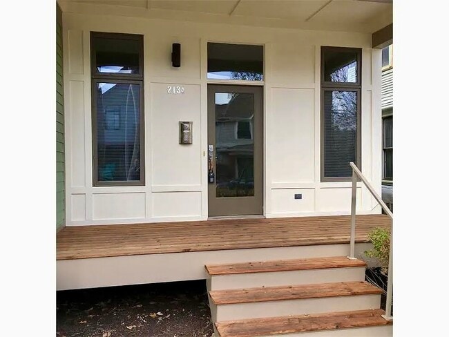 2134 N Pennsylvania St in Indianapolis, IN - Building Photo - Building Photo