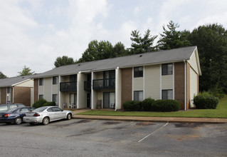 Country Creek Apartments in Chesnee, SC - Building Photo - Building Photo