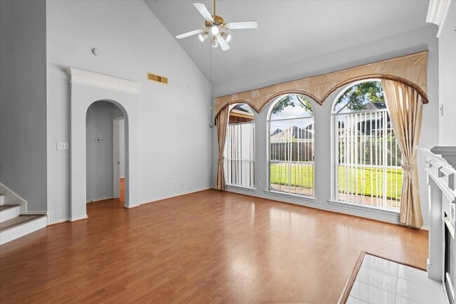 property at 3914 Clarestone Dr