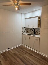 645 NE 35th St in Oakland Park, FL - Building Photo - Building Photo