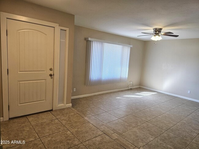 1648 E Laguna Dr in Tempe, AZ - Building Photo - Building Photo