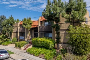 910 Enterprise Ave. in Inglewood, CA - Building Photo