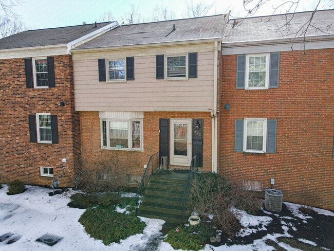 property at 222 Huntington Ln