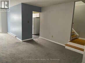 653 Albert St in Waterloo, ON - Building Photo - Building Photo